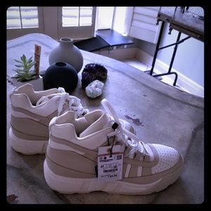 💢SOLD💢Zara high top sneakers